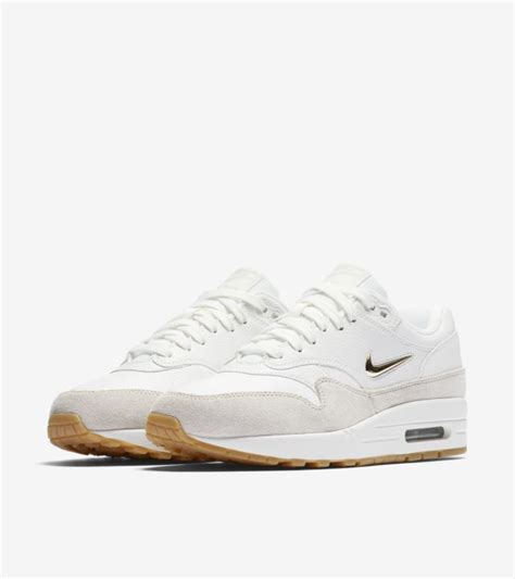 nike air wit met goud|AIR MAX 1 PREMIUM VOOR DAMES .